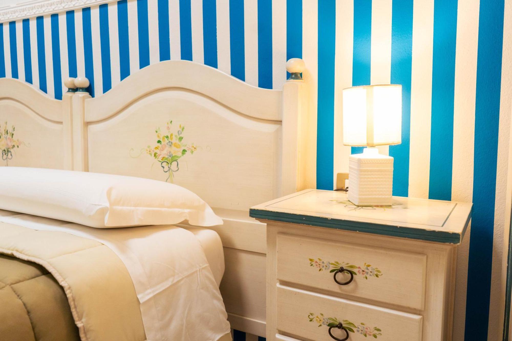 Le Tre Stelle Hotel Cagliari Buitenkant foto