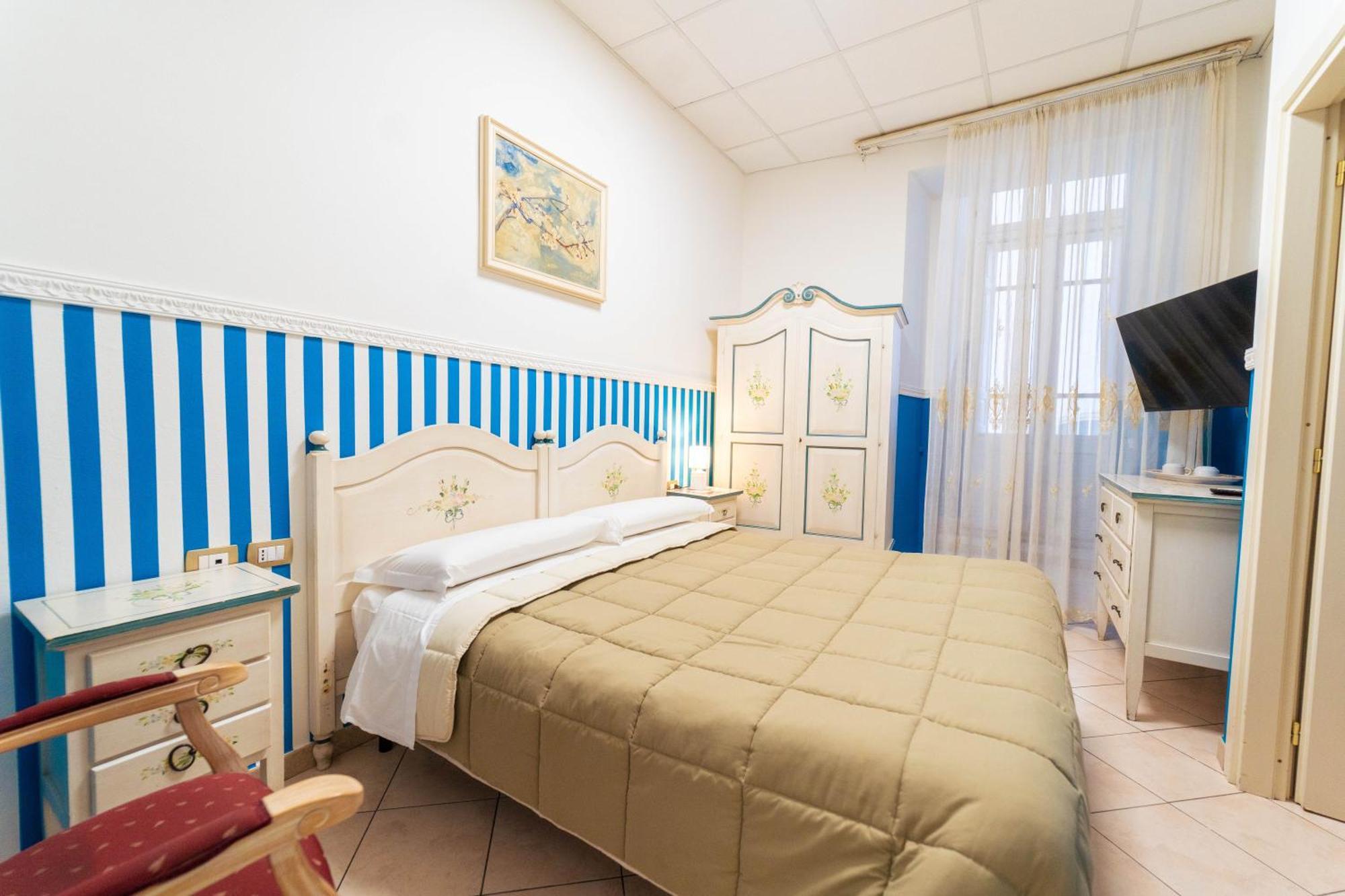 Le Tre Stelle Hotel Cagliari Buitenkant foto