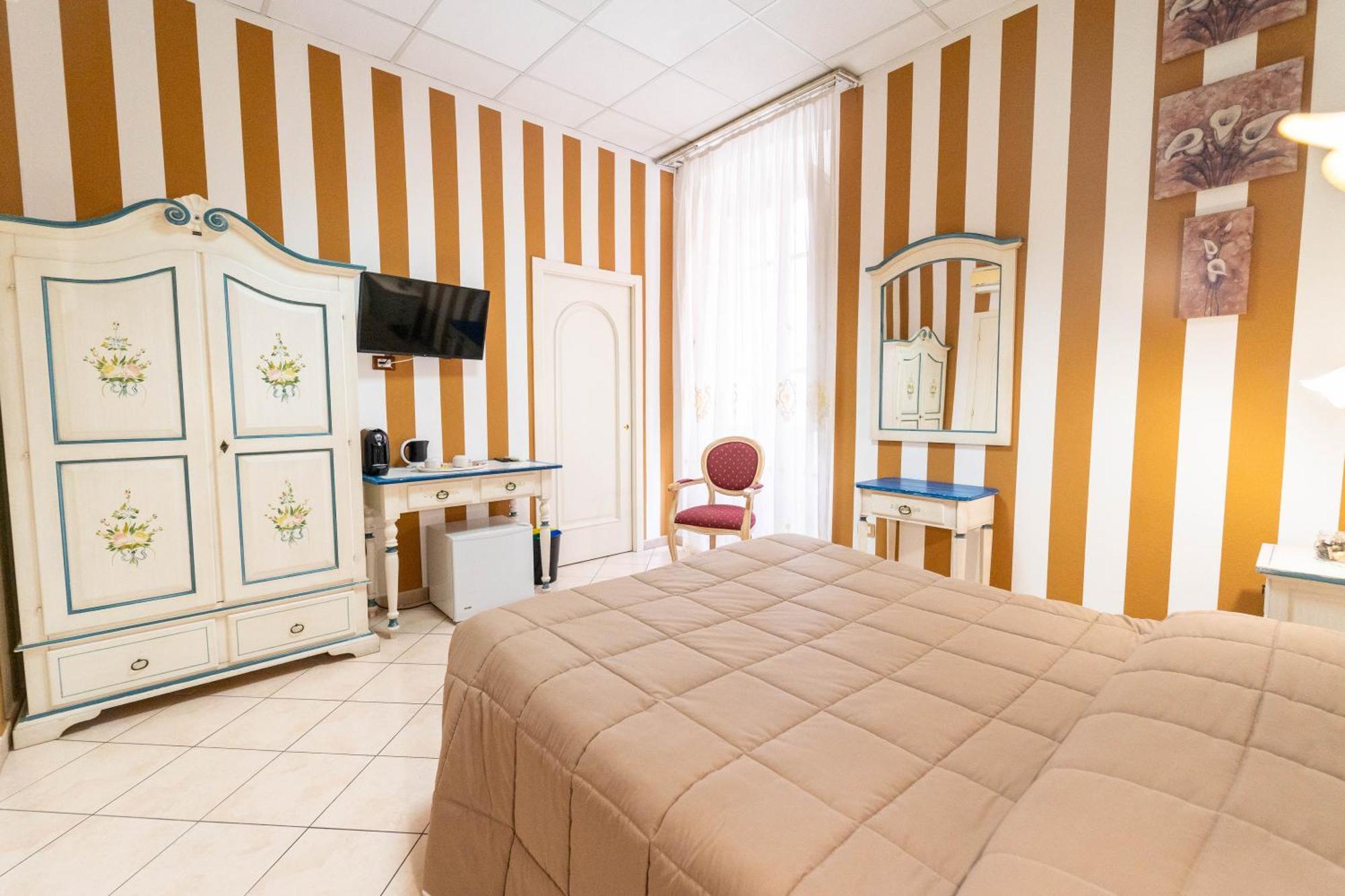 Le Tre Stelle Hotel Cagliari Buitenkant foto
