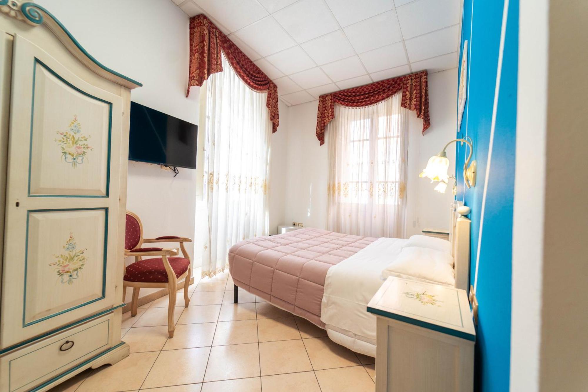 Le Tre Stelle Hotel Cagliari Buitenkant foto