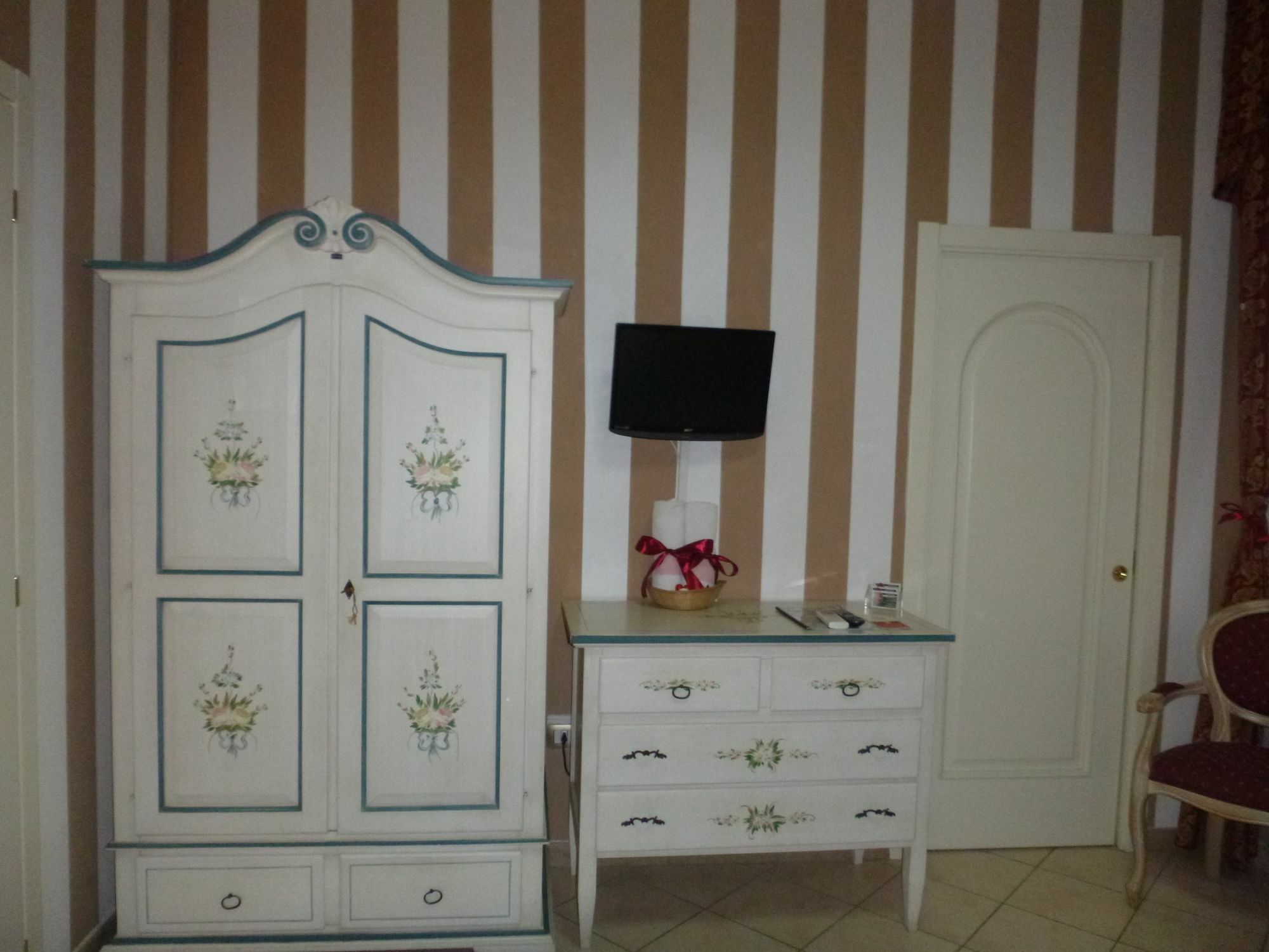 Le Tre Stelle Hotel Cagliari Buitenkant foto